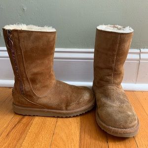 Girls Tan UGG Boots with Rainbow Zipper | Size 13